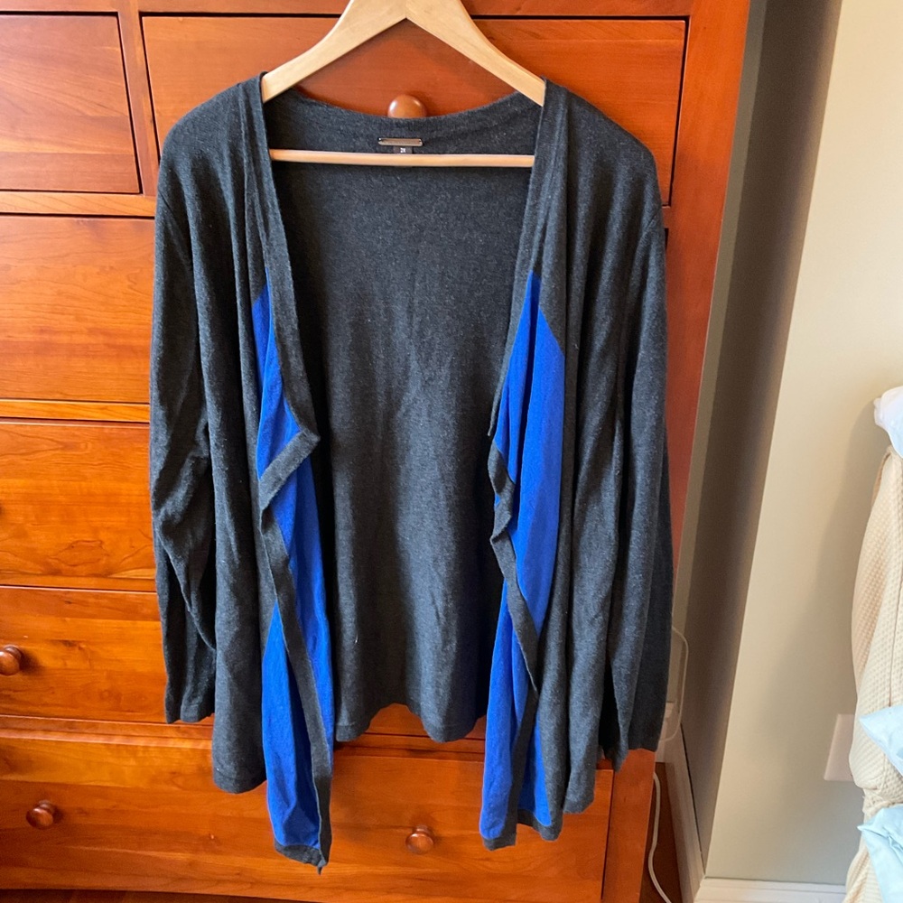 Dana Buchman Charcoal and Royal Blue Cardigan 2X